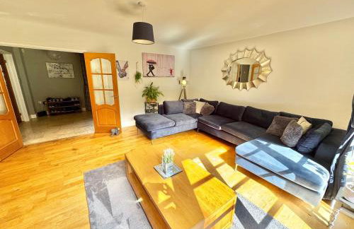 Serene Retreat - Hot Tub - Pool Table - Close to New Forest and Bournemouth Beach - Sleeps 12 - Foto 27