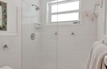 New! Waterfront Heated Pool, Fishing Pier, Designer Touches, 2mi to Beach - Photo 25