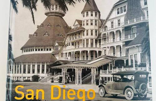 3-Bedroom, Prime Location, Private Backyard! - Foto 11