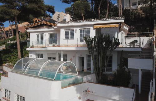 LU&CIA Villa Infinity - Photo 2