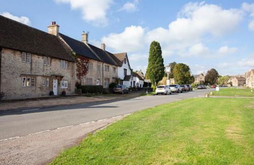 Charming Country House Nr Bath - Photo 70