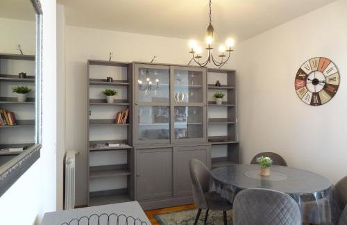 Well-equipped apartment with free parking - Photo 18