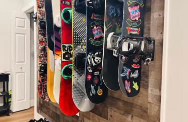 Spacious Central 4BR, Ski & Bike - Photo 4