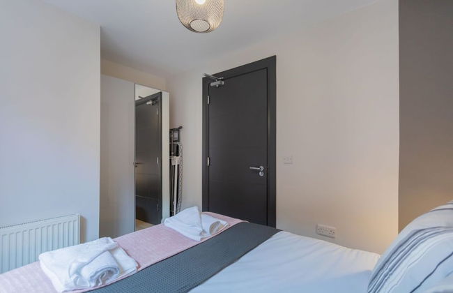 Central Belfast Apartments: 7 Camden Street - Photo 9