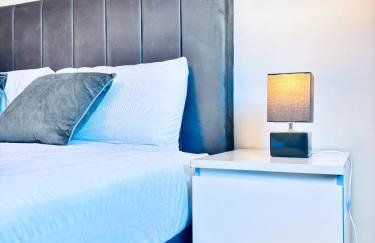 Luxury 5BR Stay With City Access - Photo 45