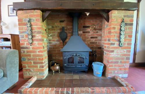 Stunning Rustic Home, New Forest National Park - Photo 23