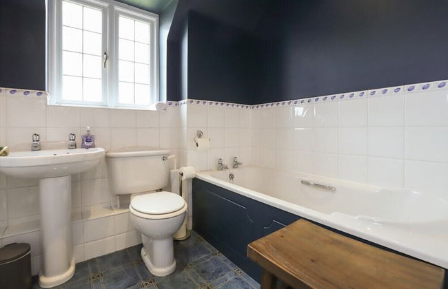 The Stow Secret Cottage - Breathtaking 5bdr Cottage With Parking + Garden - Foto 26