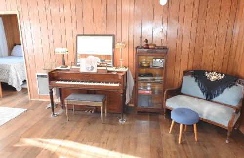 Miners Choice 3 Bedroom on Main St Bonus Rooms Sleeps up to 9 TV WIFI Piano - Foto 43