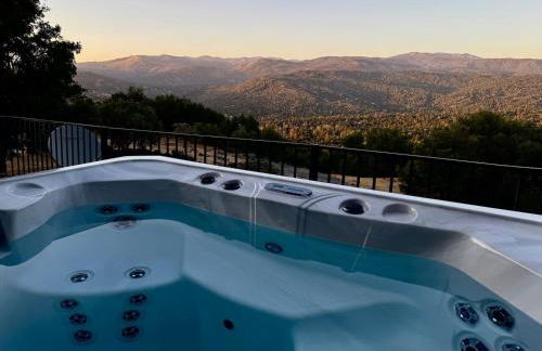 NEW LISTING, Near Yosemite South Gate entrance and town, King bed, Hot Tub, BBQ, Firepit & Mountain Views - Foto 4