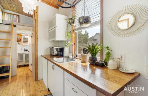HGTV Featured Tiny Home w Hot Tub Near East 6th St - Foto 12