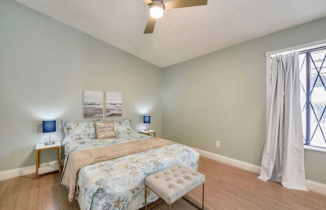 Emerald Sunset by Book That Condo - Photo 12