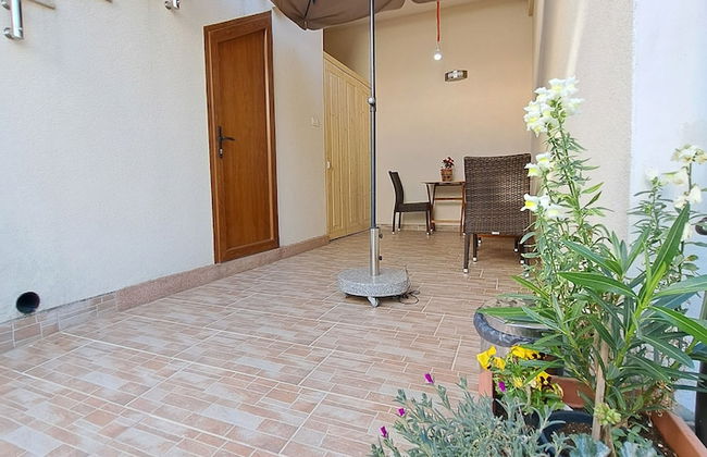 Studio Leo Apartment - Photo 35