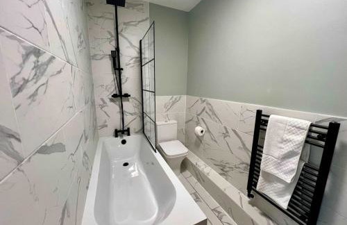 3 The Royal Serviced Apartments, Harwich -Ground Floor-Parking -Wifi - Foto 17