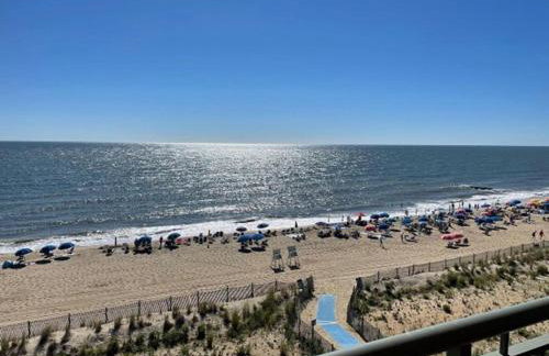Oceanfront Jewel - Remodeled to Perfection - Foto 20
