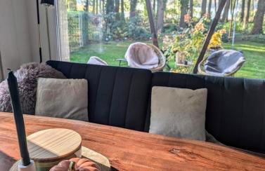 Modern bungalow with direct lake access and fireplace - Photo 9