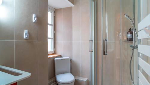Le Petit Nid d'Auray - En plein centre-ville - Foto 4, Shower