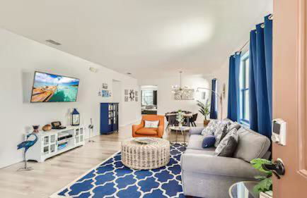 Wonderful 4BD House Private Pool & Near Disney - Foto 4