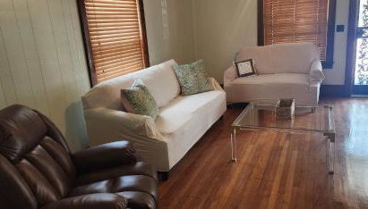 Small-town bungalow downtown - Foto 4