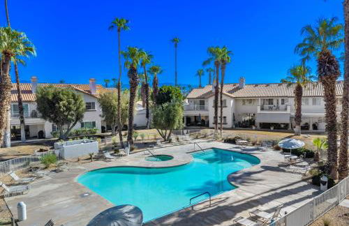 Desert Escape - Renovated, Steps from Pool - Foto 21