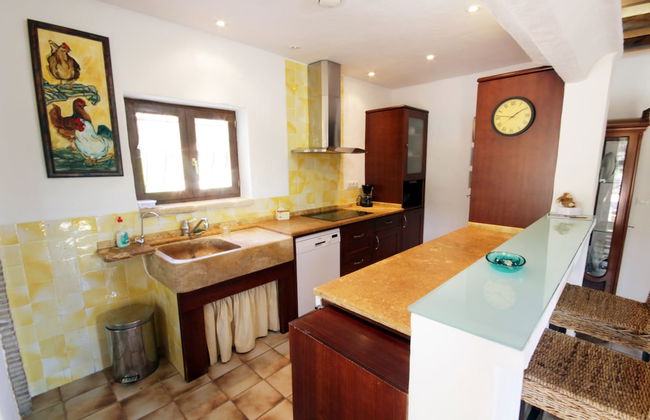 Private & Luxurious Villa With Pool - Lots of Space & Short Walk to the Sea - Foto 12