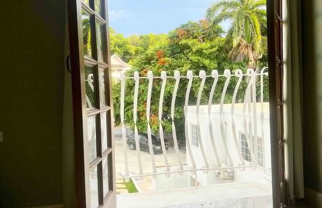 Charming Sea View Town House Chef Driver Optional - Photo 31