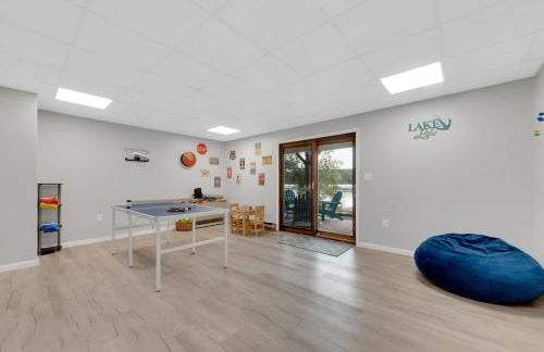 Lakefront Big Bass Lake Dock Games - Foto 49