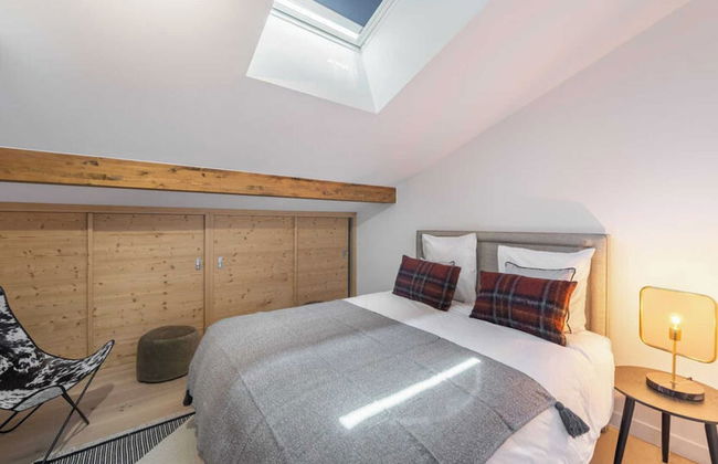 4 Bedroom Duplex With Large Balcony and Parking - Foto 3