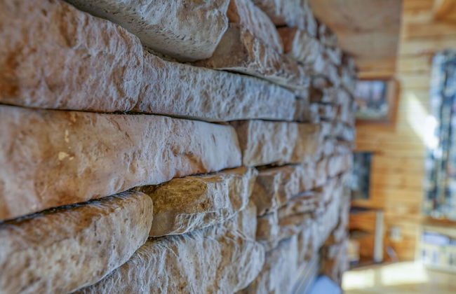 Mountain View - 2 Bedrooms, 2 Baths, Sleeps 6 Cabin by RedAwning - Foto 21