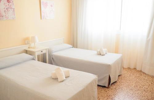 Apartamentos Cala Llonga - Foto 17