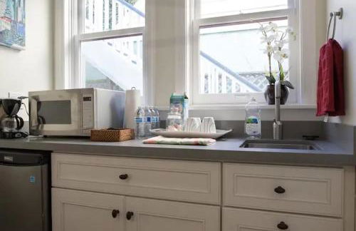 Totally Renovated Victorian House in Center SF! - Foto 51