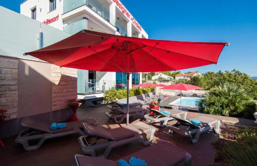 Design-Beachresort - with Pool - first line to the sea - Foto 37