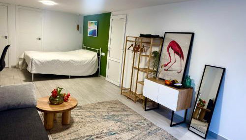 Tropical Garden Home - Cozy Ground Floor Stay - Foto 4