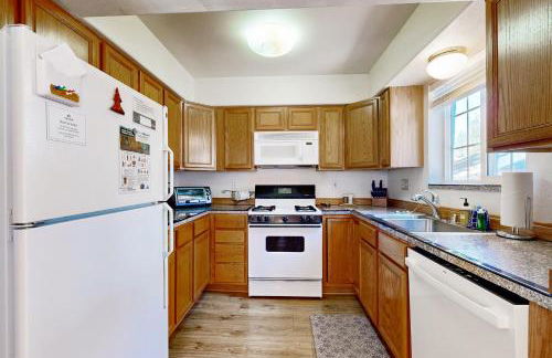 Little Pinecone Retreat - Photo 20