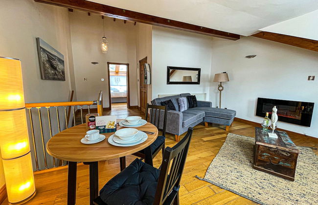 Harbourside Apartments - Photo 1