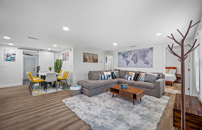 Paradise Haven- Amazing 4BR Oasis With Pool - Foto 18