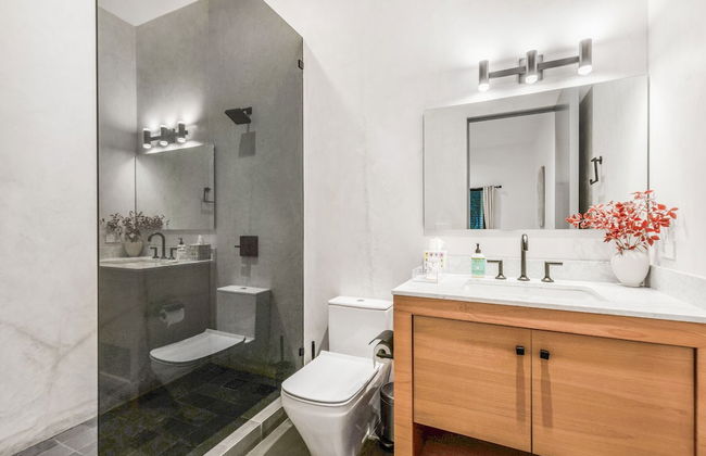 Beverly Glen Hillside Haven - Photo 20