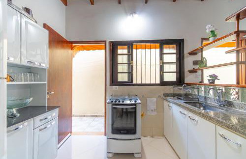 Casa Gomes com 3 suítes e ar-condicionado até 12 pessoas em Ubatuba Itaguá - Foto 2