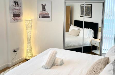 Urban Heaven with free parking - Photo 6