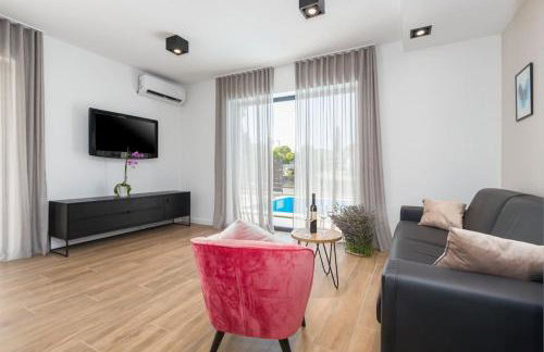 MarCante - designer, romantic pool view Suite - Foto 32