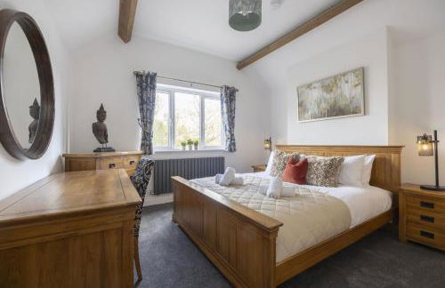 Beautiful 3-Bed Home with Hot Tub in Ross-on-Wye - Photo 1