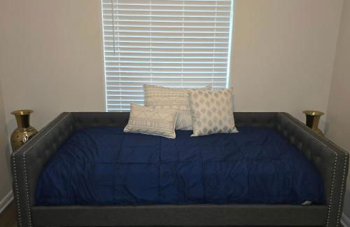 Modern Spacious Home Near the medical center, NRG, Downtown and UHD - Photo 39