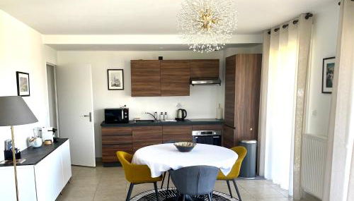 BELLA CRUZ 66 m2 prestations premium, wifi, balcon, parking avec borne de recharge électrique, plage Prieuré, Commerces - Foto 5, stove, pet friendly, toaster, minibar