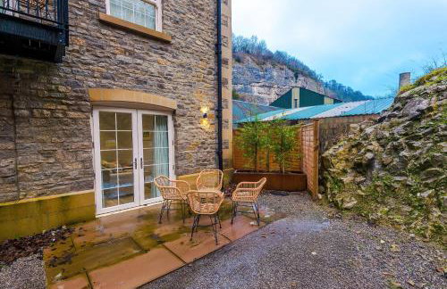 Rock Mill - Superior Apartment with Private Patio - Foto 39