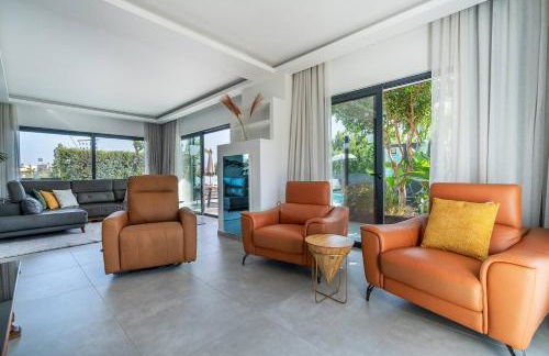 Stylish Algarve Retreat- Priv. Pool & Beach Nearby - Photo 22