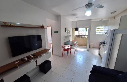 APTO PERTINHO DA PRAIA Internet 500mb e 3 Tvs 2 Quartos TV a cabo Estacionamento Tudo Perto - Foto 63