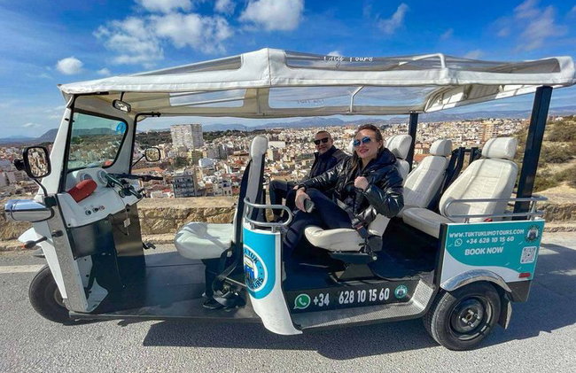 Tuk Tuk à travers la ville Alicante Tour - Photo 5