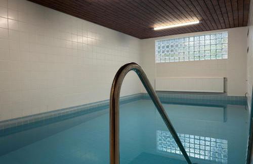 Gipfelblick mit Hallenbad und Sauna - Photo 21