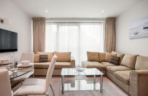 Dolphin Hideaway- Poole Quay Apartment with Parking - Photo 8