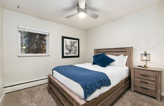 Azure Suite Walkable Old Town Condo w/ Park View - Foto 4