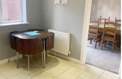 SPACIOUS DETACHED 5 Bedroom4 Bathroom WIFI Parking - Foto 63